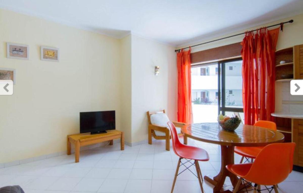 3 Min Walking To Peneco Beach Albufeira , Apart + Pool + Wifi المظهر الخارجي الصورة